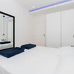 Sani *