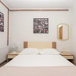 Appartement Sani *