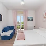 Sani Makarska