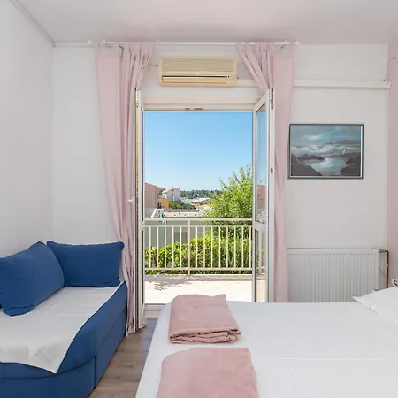 Sani Apartment *