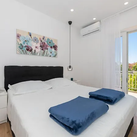 Apartment Sani *