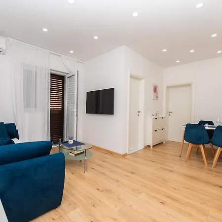 Sani Apartment Makarska