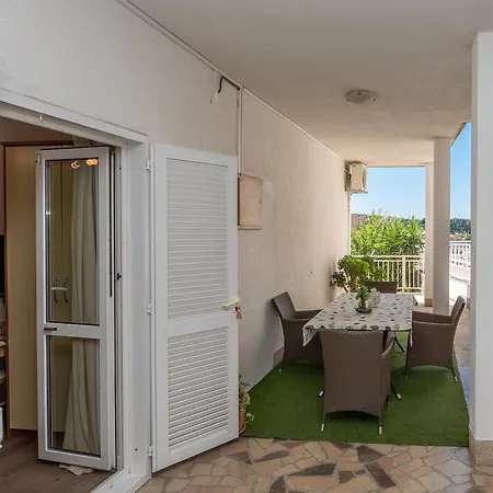 Apartment Sani Makarska